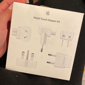 Apple world travel adapter kit